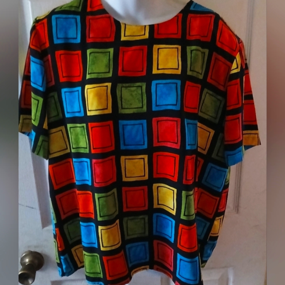 Modern Essentials - Women's VTG Lightweight Short Sleeve Large Colorful Blouse